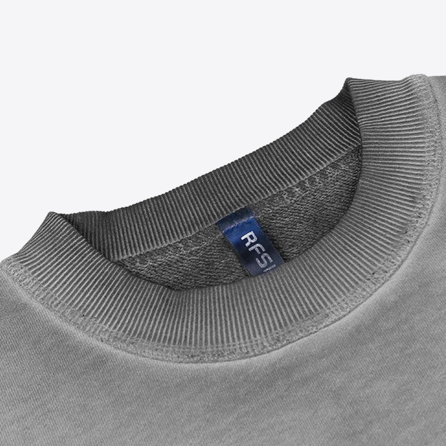 Vincere Sweater.