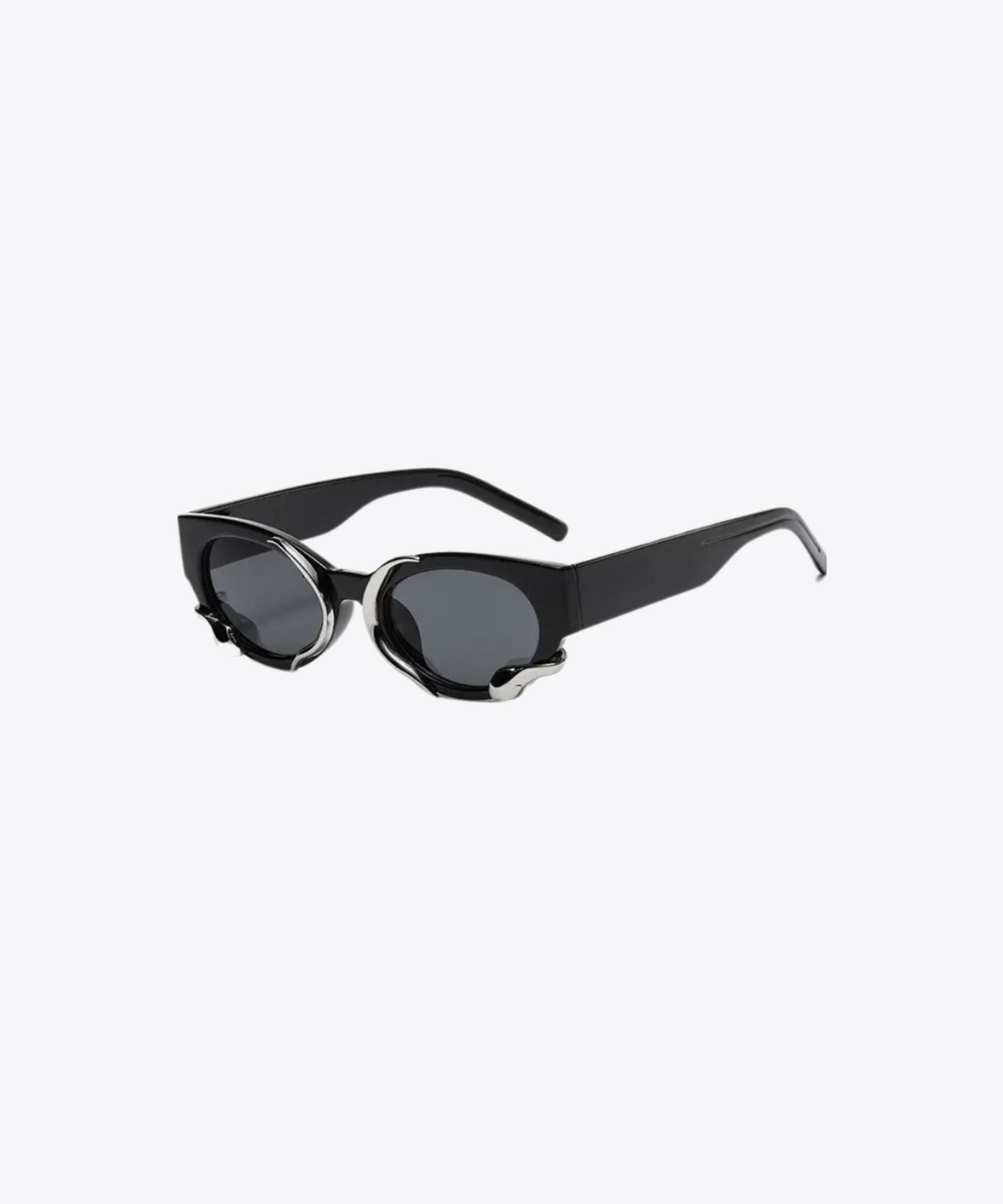Magnu Black.